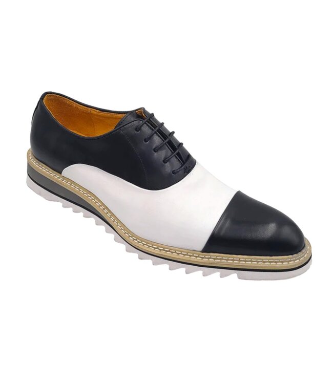 Carrucci KS552-03T Distinguished Modern Classic Spectator, Cap-toe