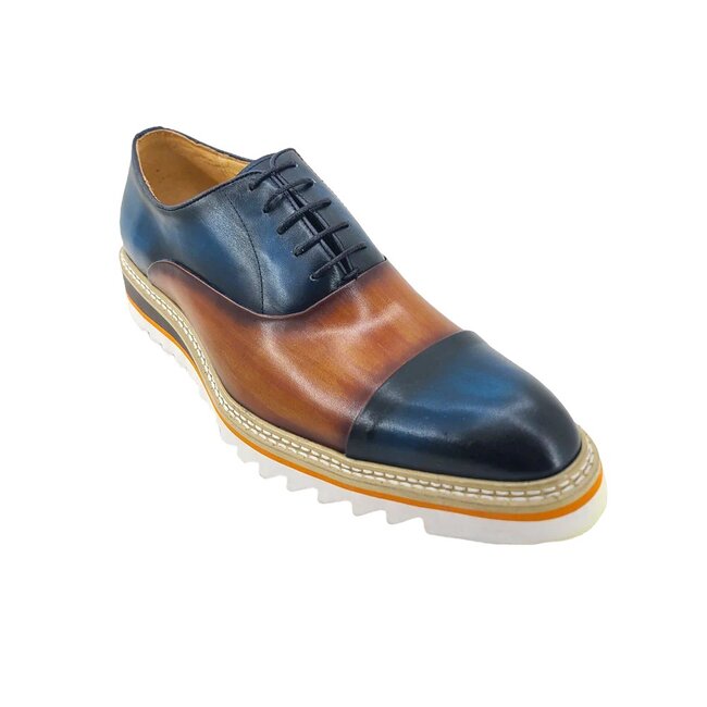 Carrucci KS552-03T Distinguished Modern Classic Spectator, Cap-toe