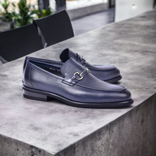 C001104-5844 Deer Skin Buckle Loafer