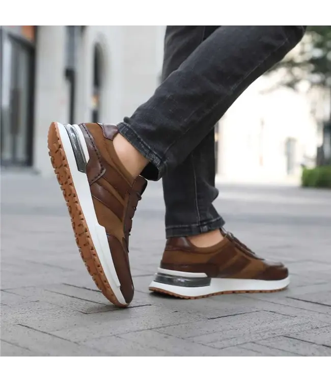 Henley Cognac And Black Sneaker