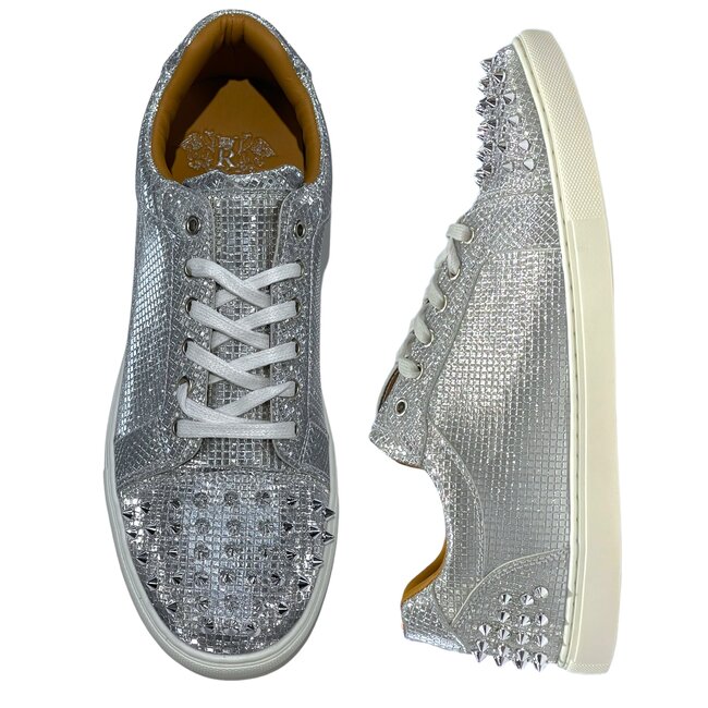 Spikes Leather Low-Top Sneakers