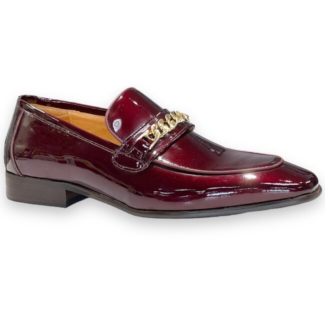 Beveled Squared Toe Soft Patent Leather Loafer