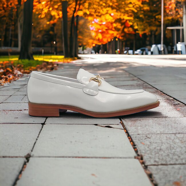 Carrucci Signature Horse Bit Calfskin Patent Leather Loafer 'KS509-28PG'