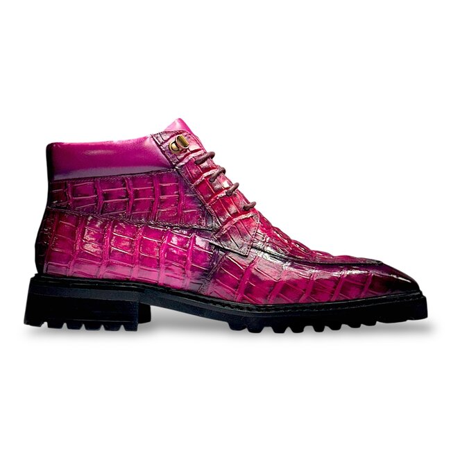 CARRUCCI EMBOSSED ALLIGATOR BROGUE BOOT RASPBERRY  'KB516-50’