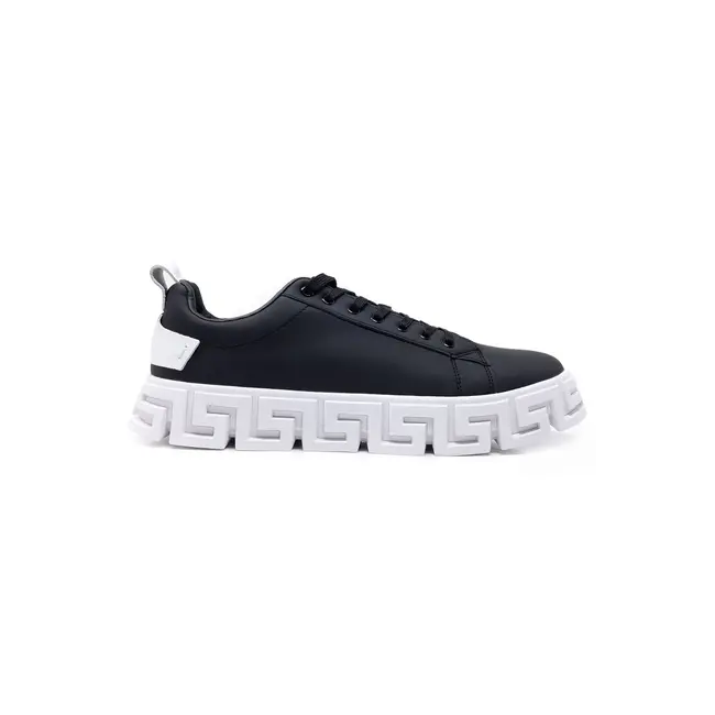 Nifty Pair Low Top Sneakers