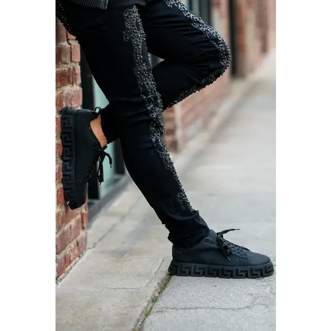 Nifty Pair Low Top Sneakers