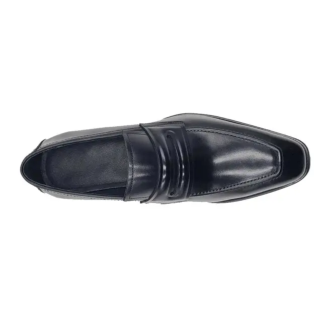 Carrucci Leather Penny Loafer in Chunky Sole