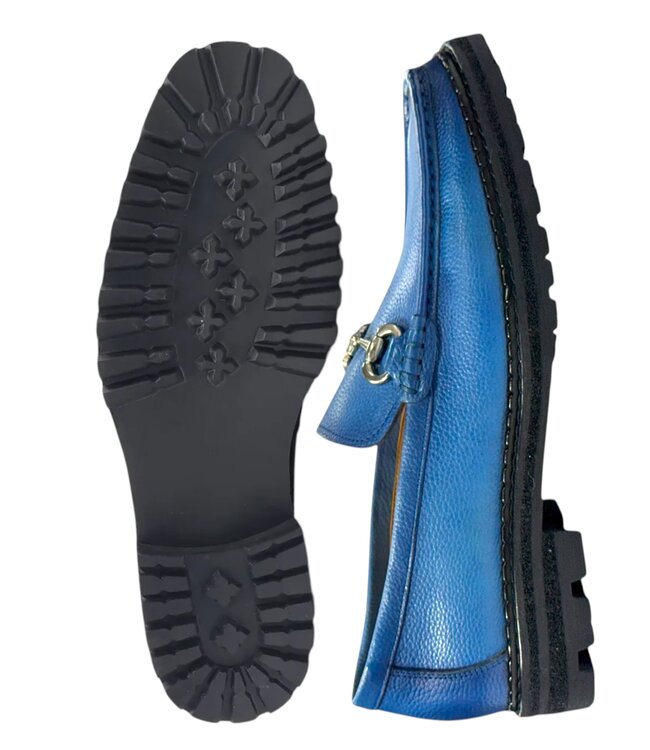 Carrucci Loafer Lug Sole: Blend of Style and Comfort 'KS623-01'