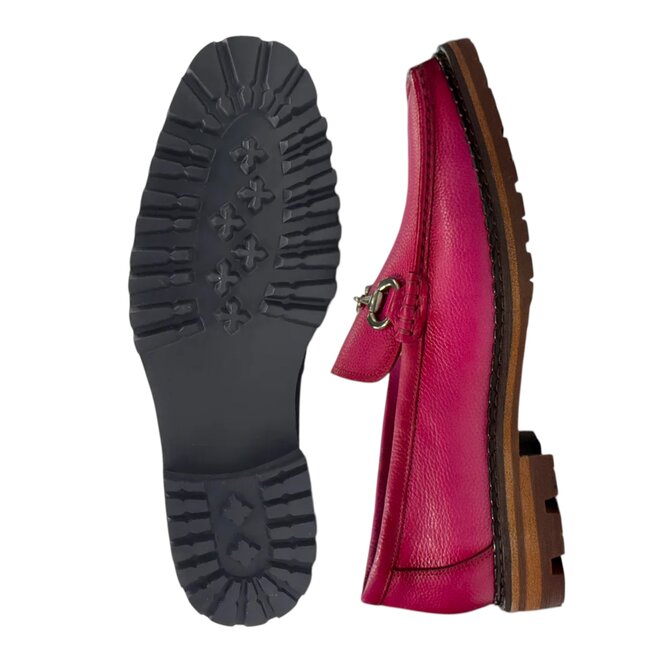 Carrucci Loafer Lug Sole: Blend of Style and Comfort 'KS623-01'