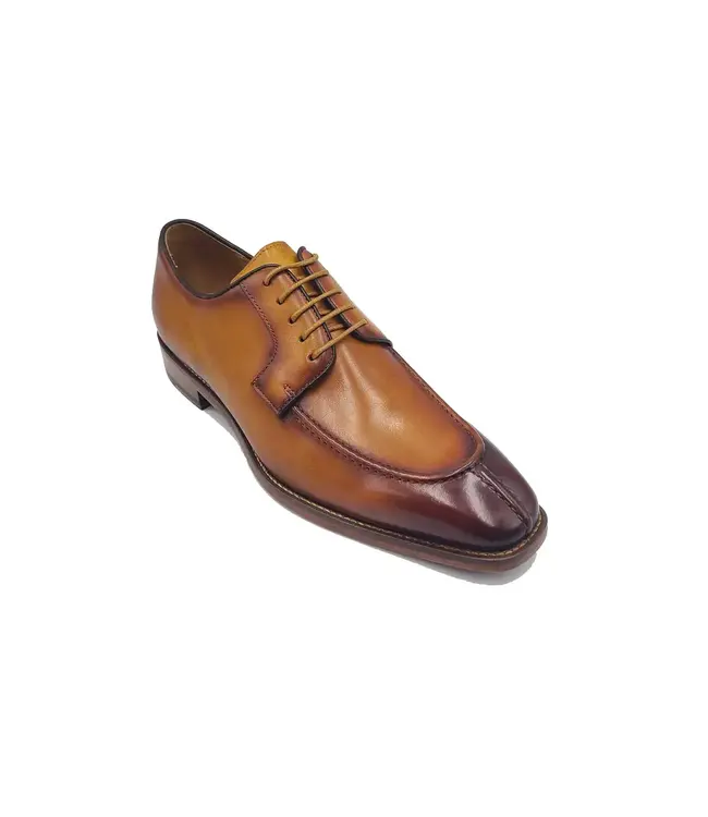 Carrucci Split Toe Oxford in Leather Sole