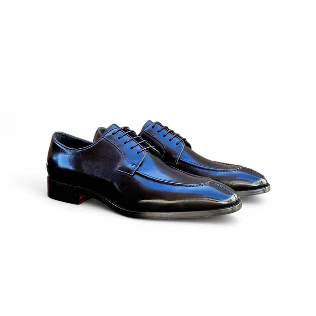Carrucci Split Toe Oxford in Leather Sole