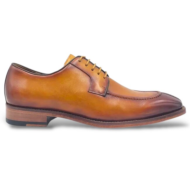 Carrucci Split Toe Oxford in Leather Sole