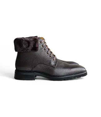 Carrucci Rugged Leather Boot with Faux Shearling KB516-52