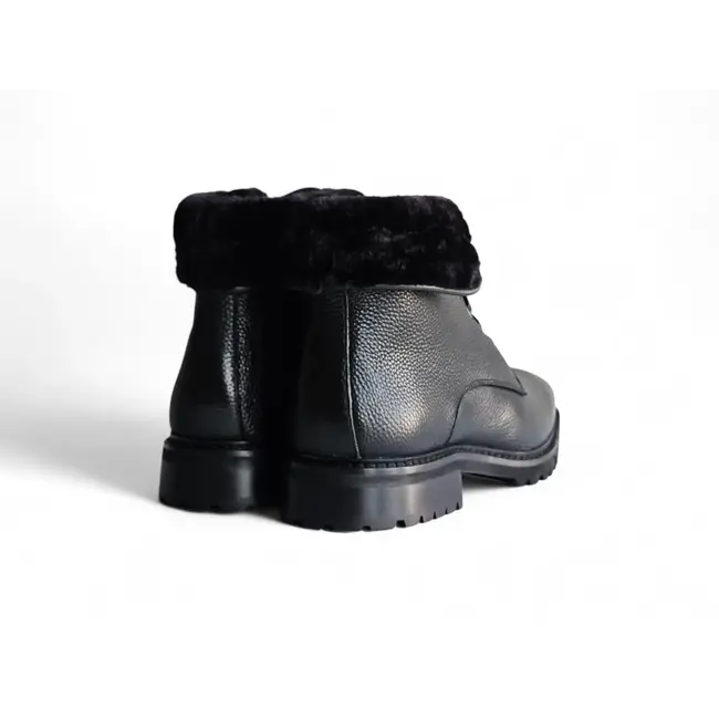 Rugged Leather Boot with Faux Shearling KB516-52