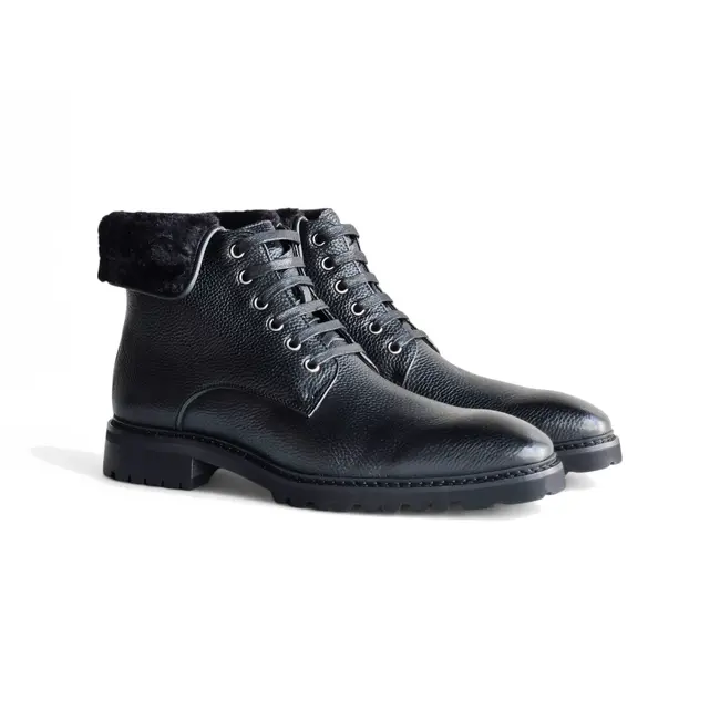 Carrucci Rugged Leather Boot with Faux Shearling KB516-52