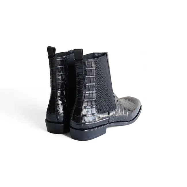 Carrucci Crocodile Embossed Chelsea Boot KB503X-601E