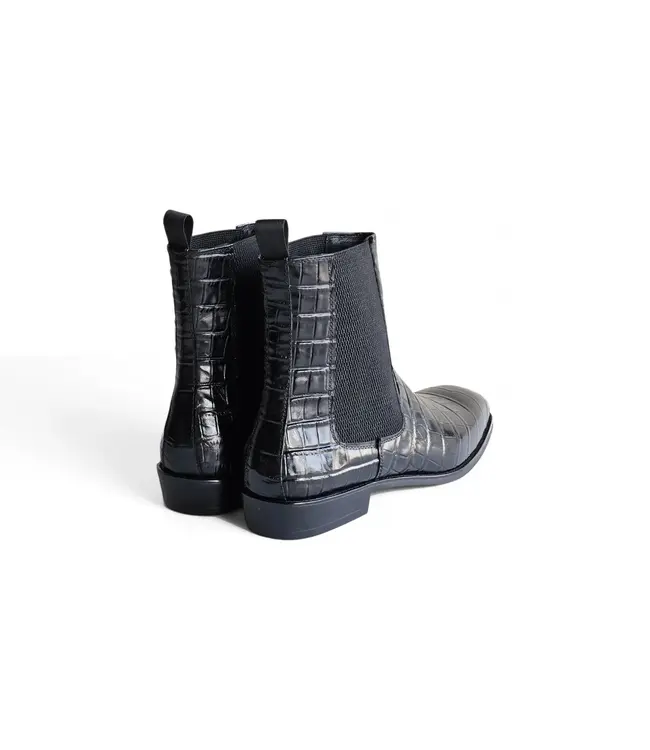 Carrucci Crocodile Embossed Chelsea Boot KB503X-601E