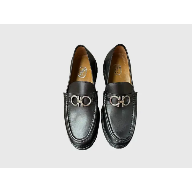 Corrente Pelle Line Newport- Buckle loafer with Lug Sole