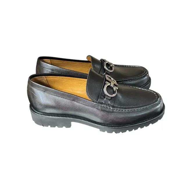 Corrente Pelle Line Newport- Buckle loafer with Lug Sole