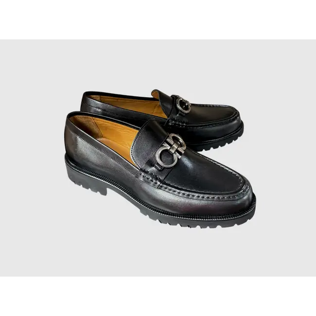 Corrente Pelle Line Newport- Buckle loafer with Lug Sole