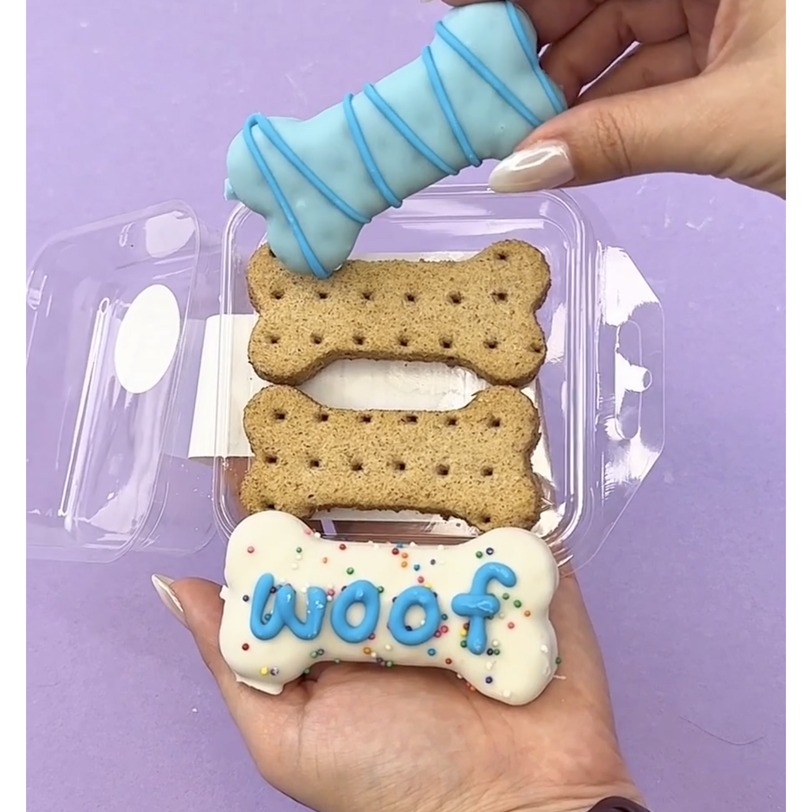 Bosco and Roxy's Bosco and Roxy: Packaged: Blue Woof Bones 4pc