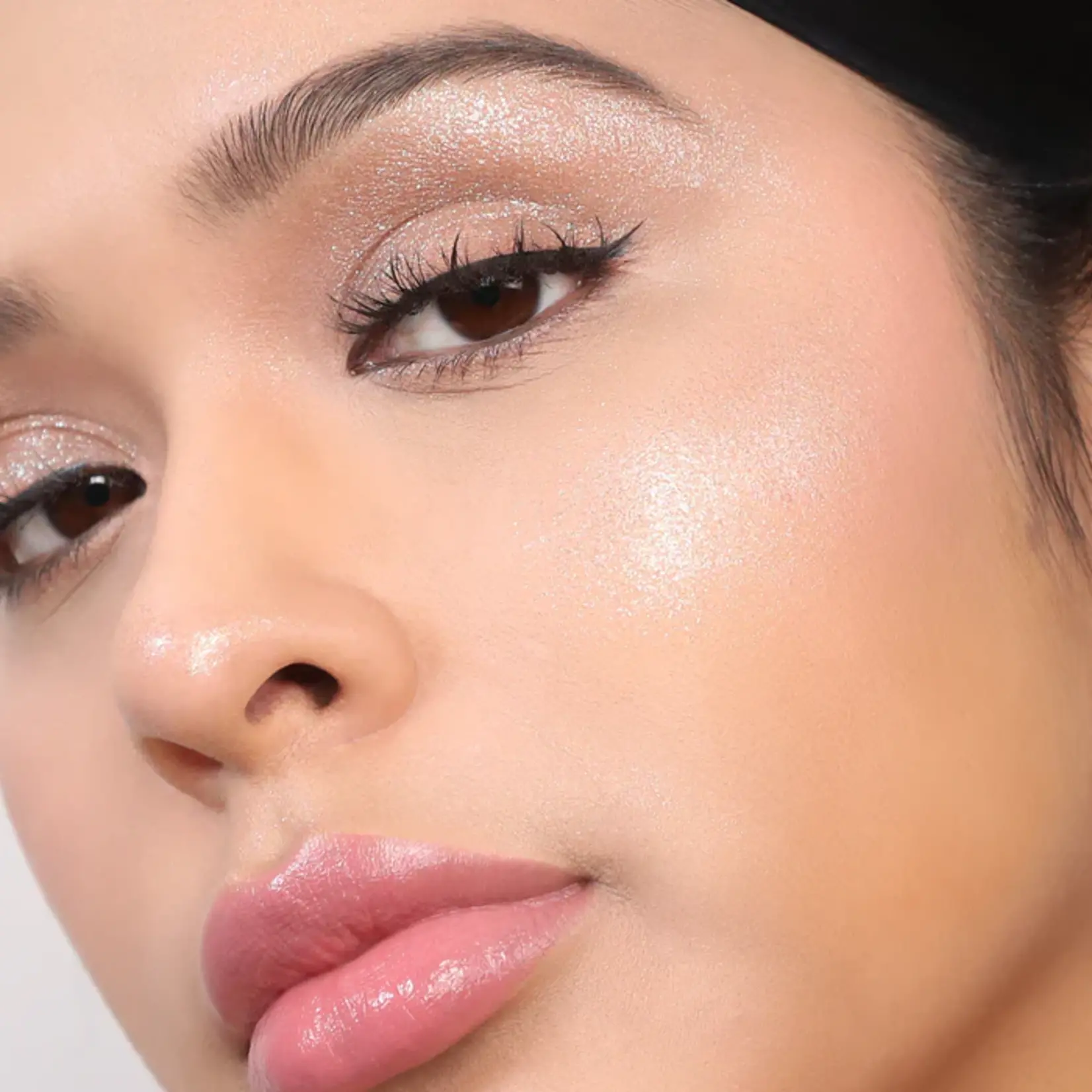 Moira Iluminador balsamo Moira Dreamlight 02 Its Glam