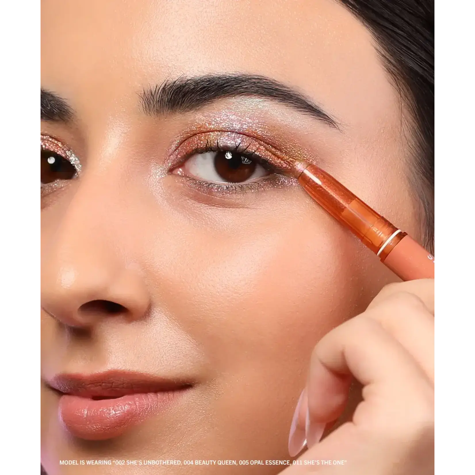 Moira Sombra en barra Moira Stellar glaze stick 04 Beauty  queen