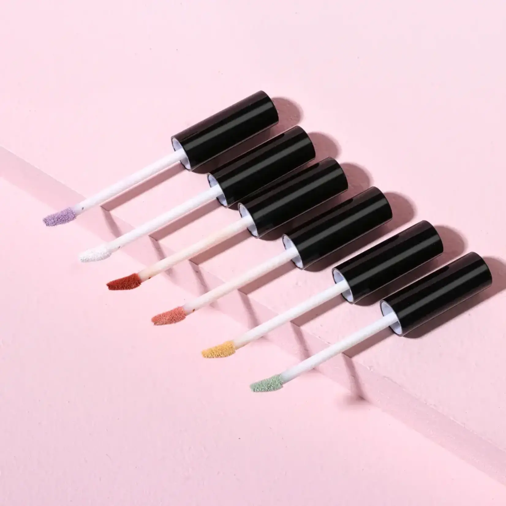 Moira Corrector liquido Moira Lavish color correcting 106 Orangeade