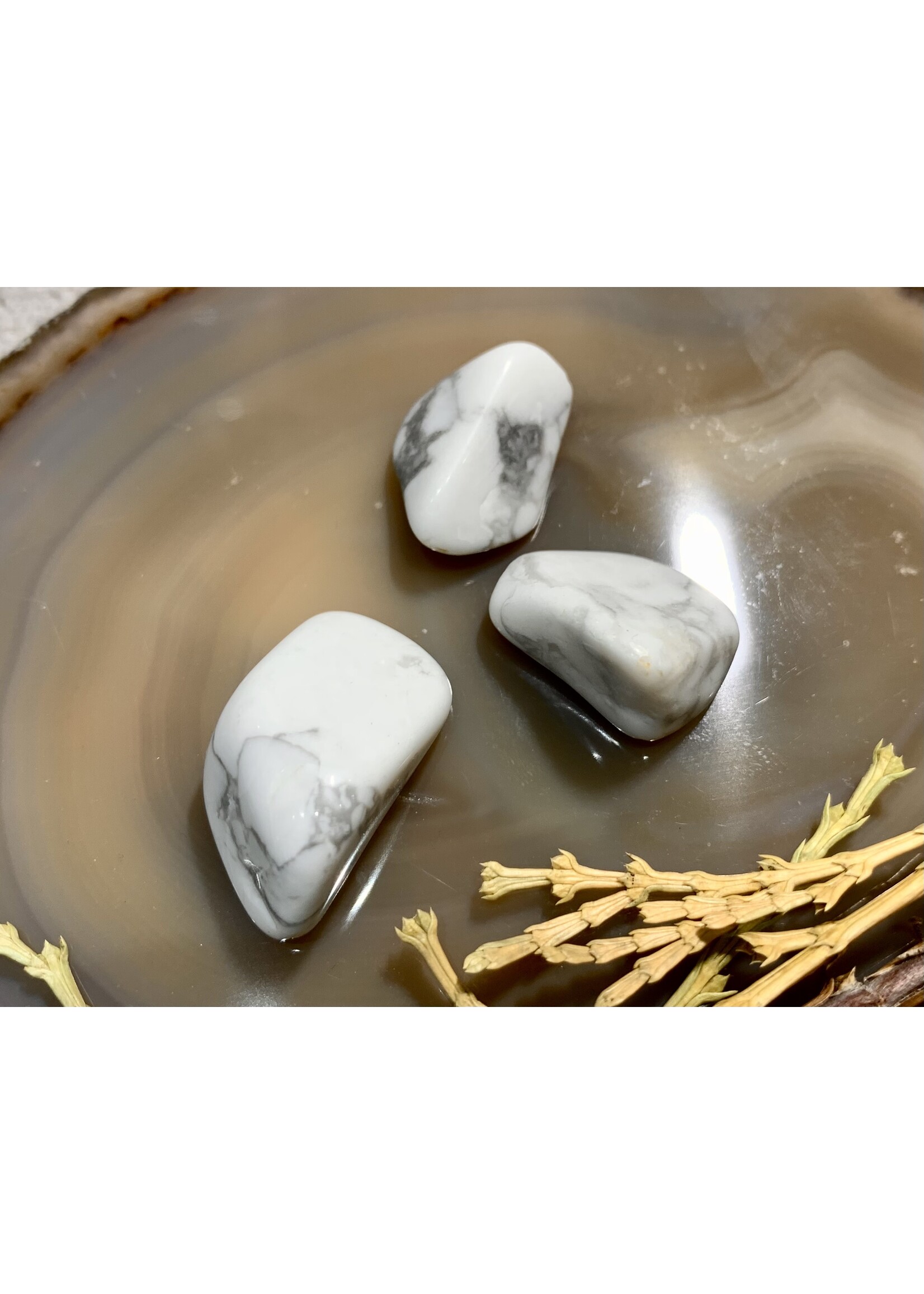 Howlite - piece