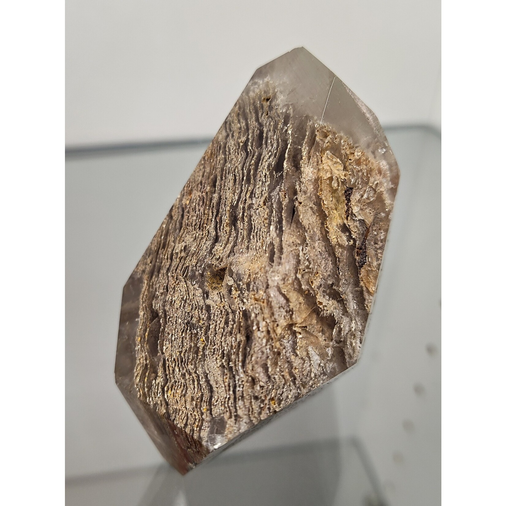 Quartz With Stacked Silk Phantom