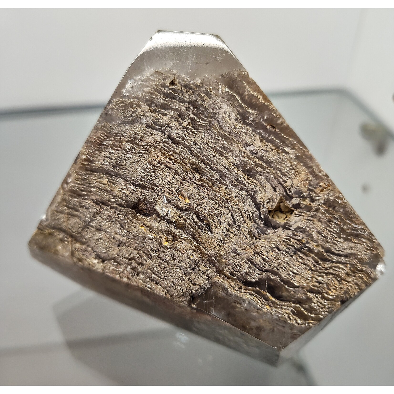 Quartz With Stacked Silk Phantom