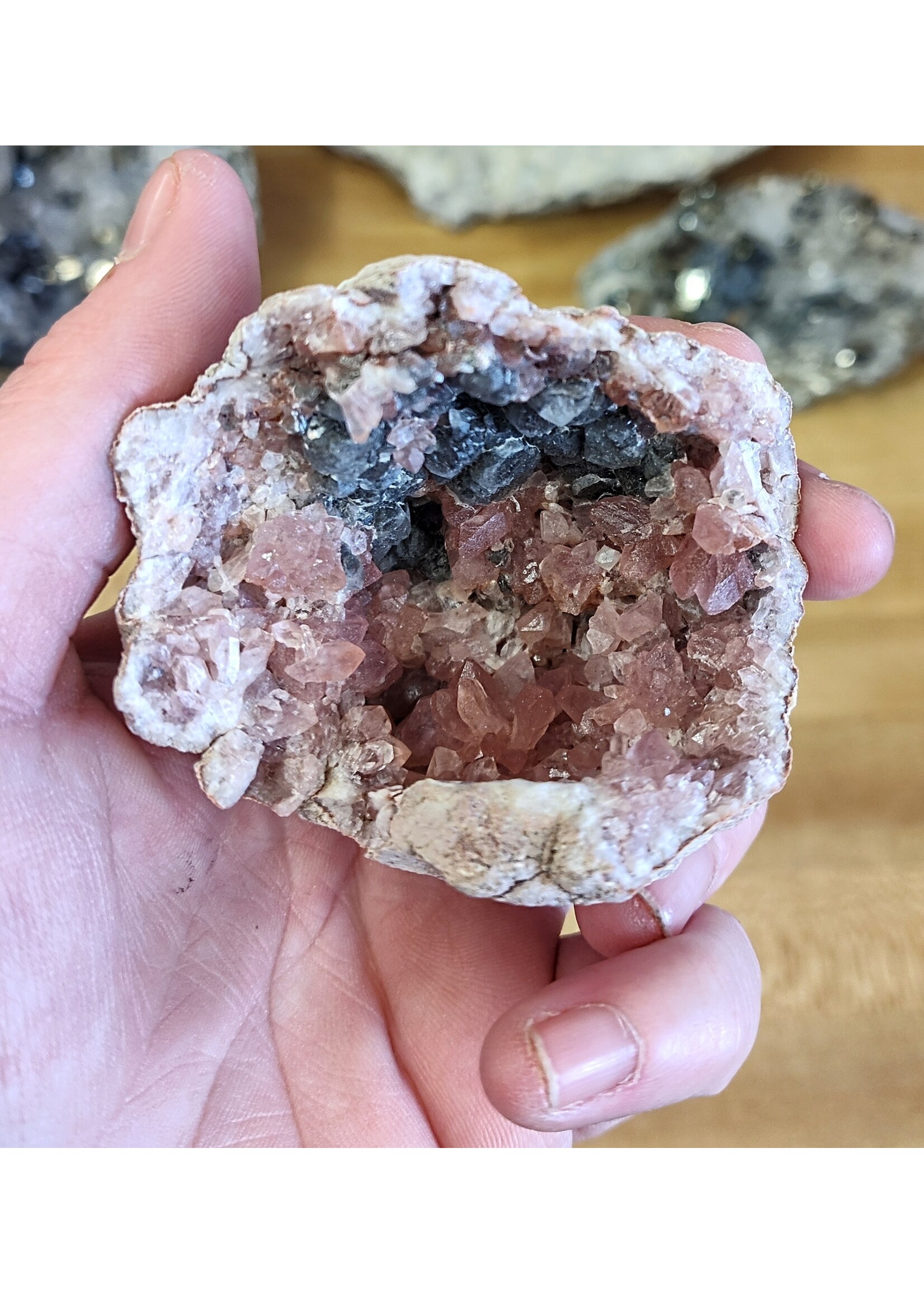 Amethyst (Pink)   ( Choique Mine , Pehuenches-Neuquen Argentina)