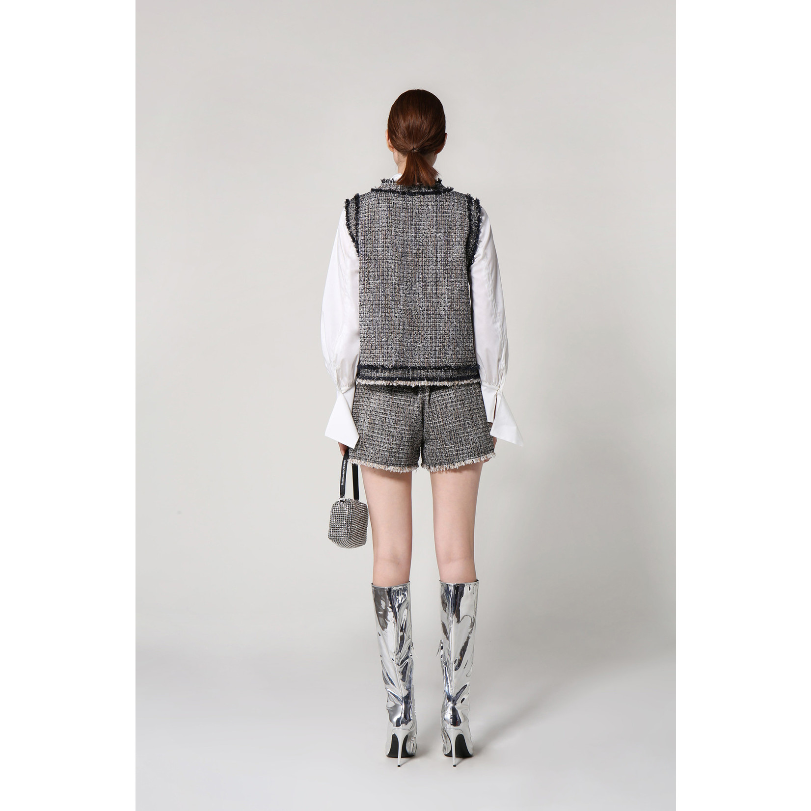 Mirra Masa AiTU TZ002S Shorts with Fray Detail