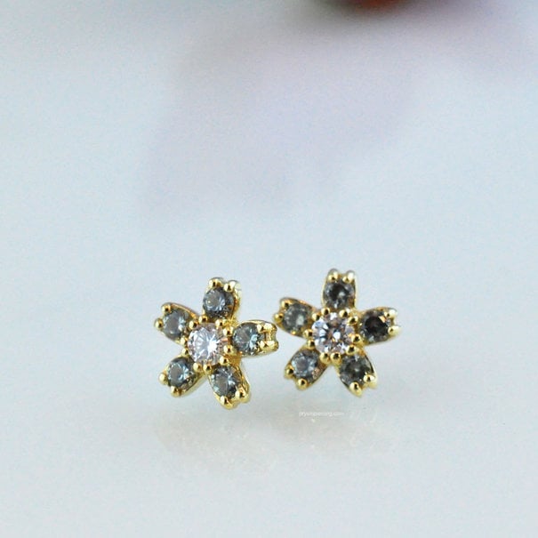 BVLA Cherry Blossom with Grey Sapphire | Diamond