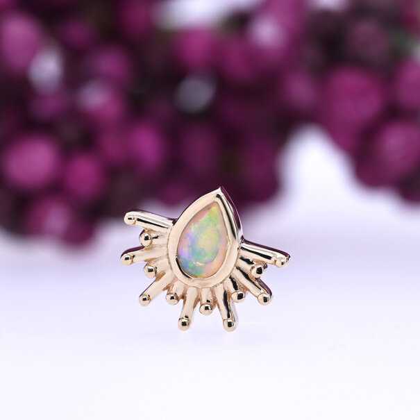 Borderline with White Opal