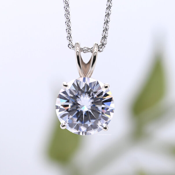 Cushion Cut Moissanite Pendant