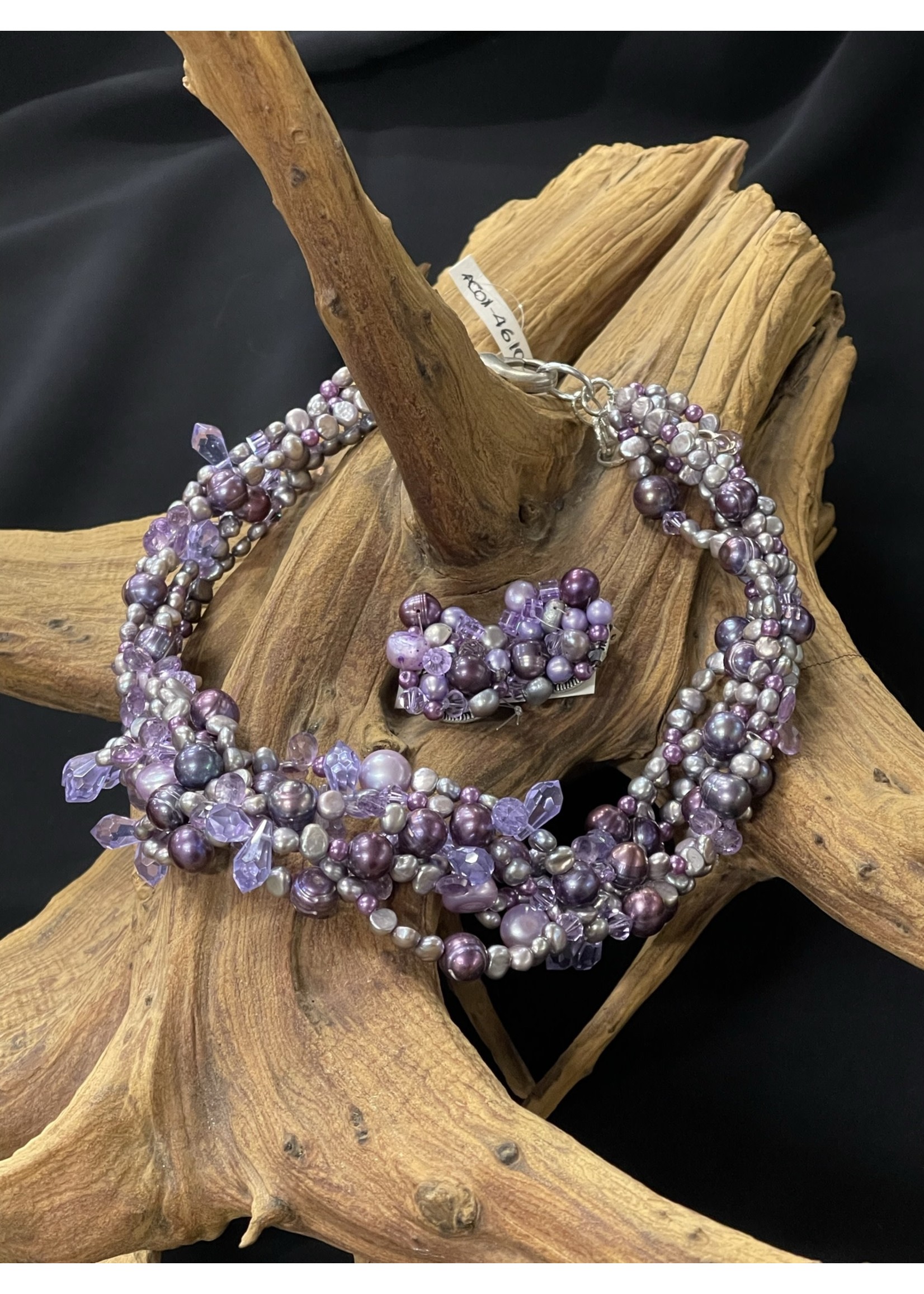 AC01-4610-21 Purple pearls & crystal Necklace