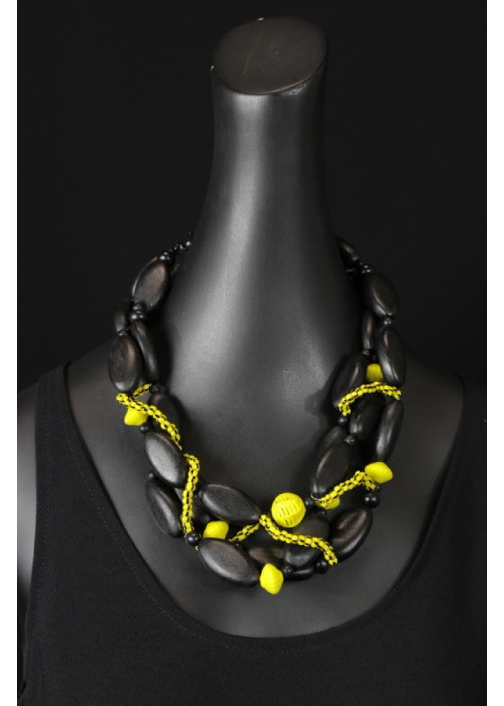 AC01-4259-19 Black wood & yellow Necklace