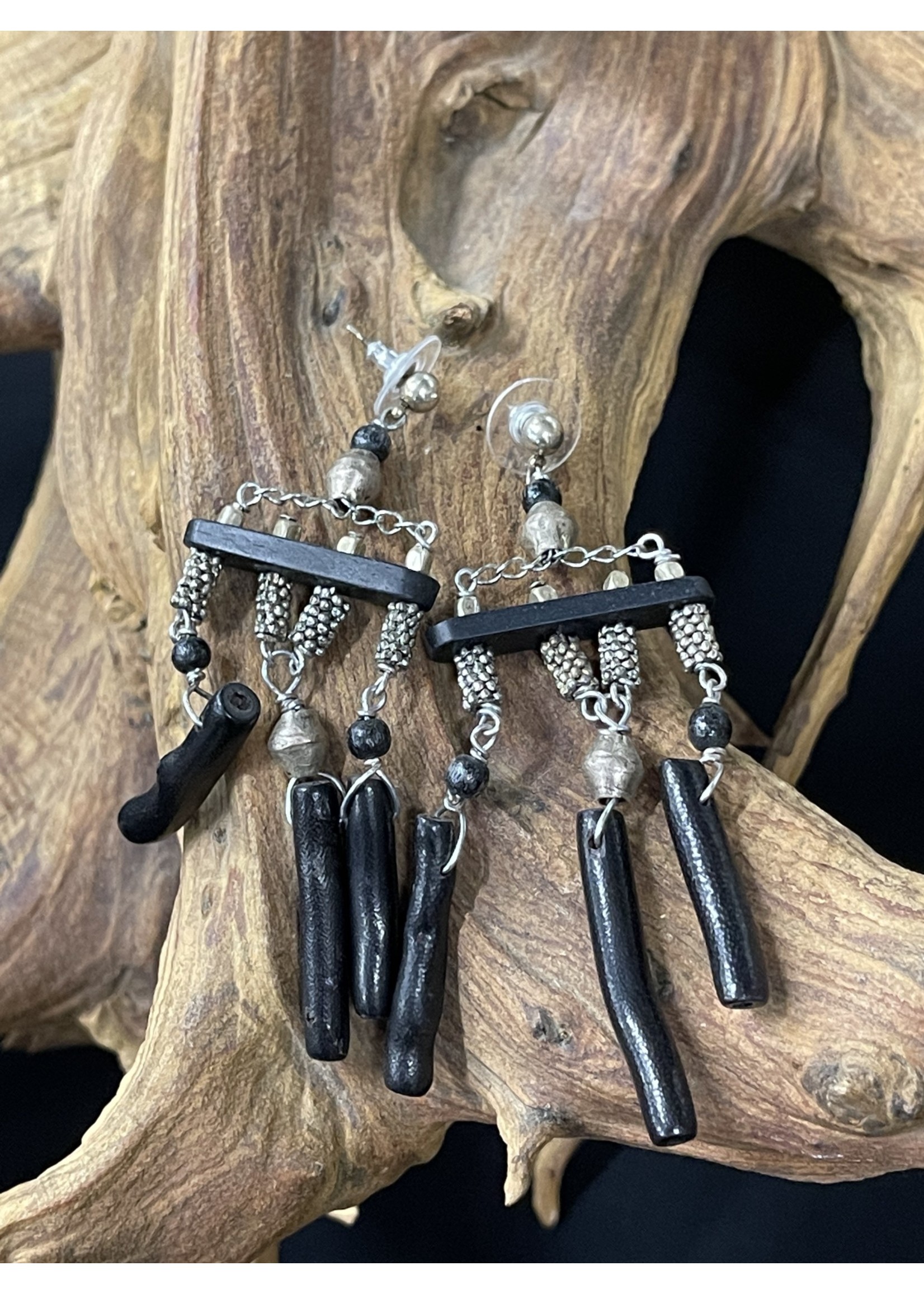 AC01-4230-19 Black coral & silver Chandelier earrings