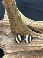 AC01-4202-19 Black Striped wood post earrings
