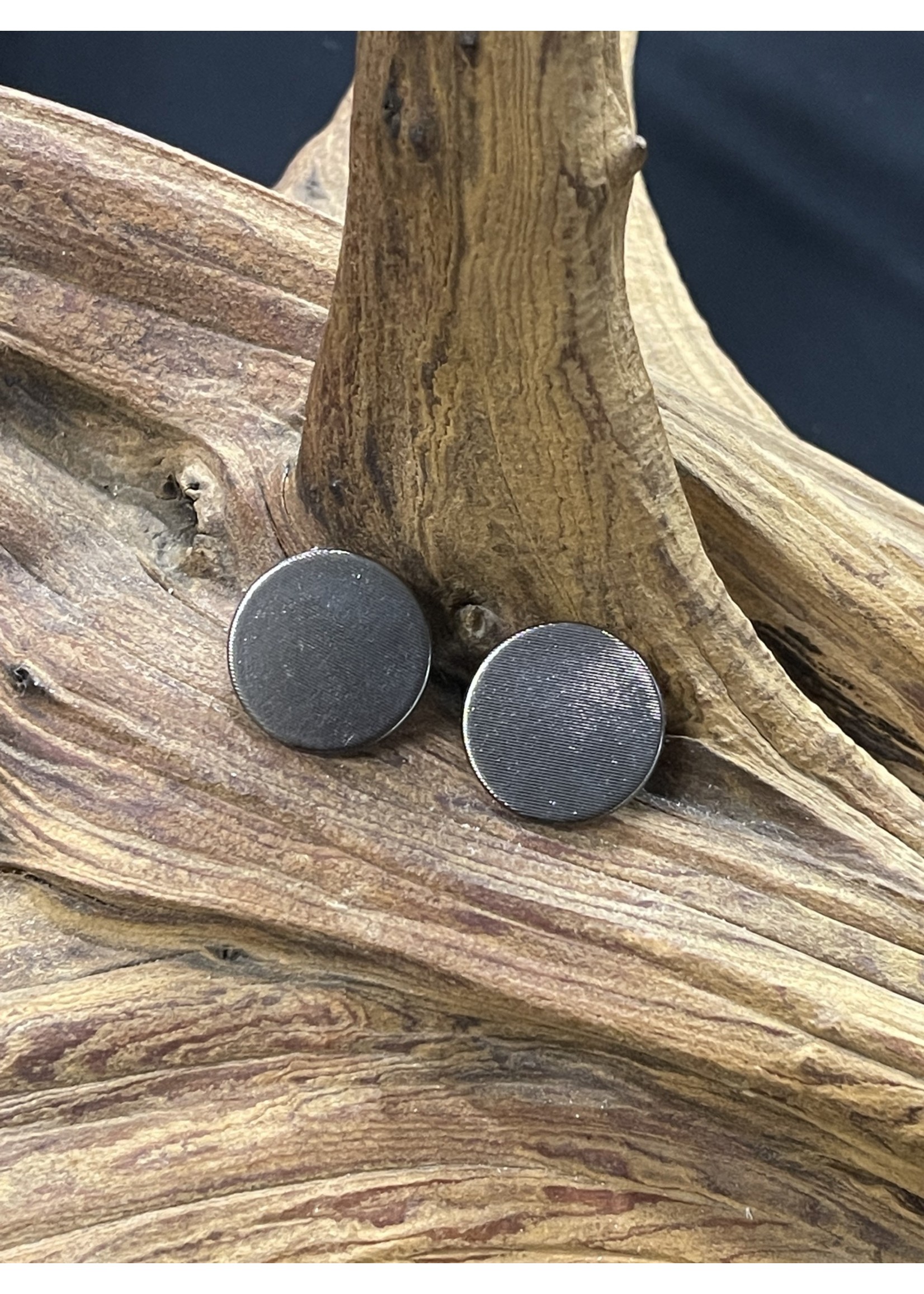 AC01-4499-20 Gunmetal post earrings