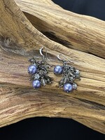 AC01-2090-13 Cluster of blue pearls & crystal earrings