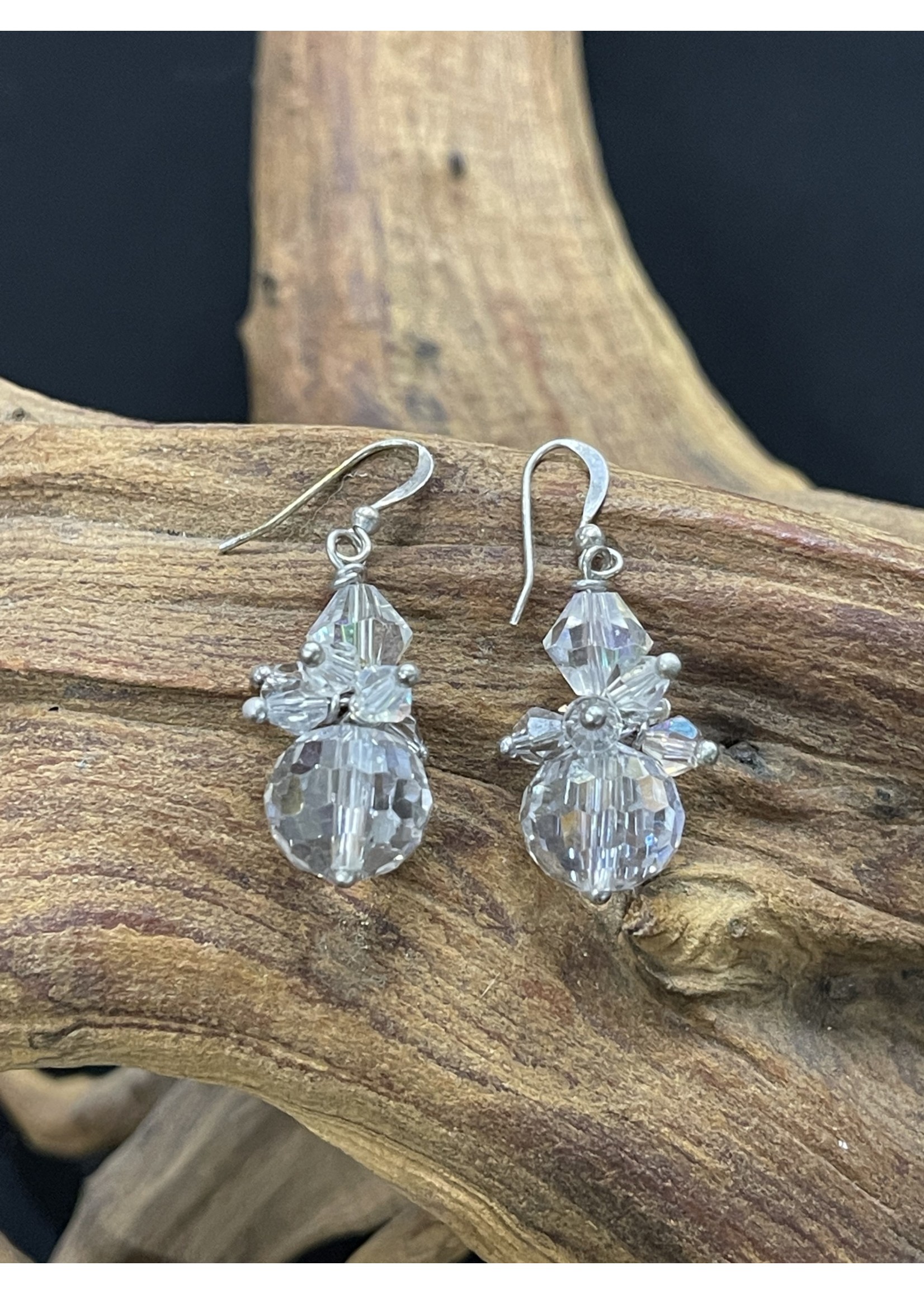 AC01-4586-22 Clear faceted crystal earrings