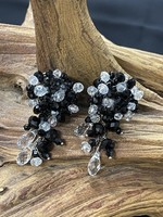 AC01-4738-22 Black & white crystal earrings