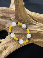 AC01-4147-19 White,yellow & black Agate stretch bracelet
