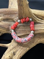 AC01-3593-17 Red coral& porcelain antique bead stretch bracelet