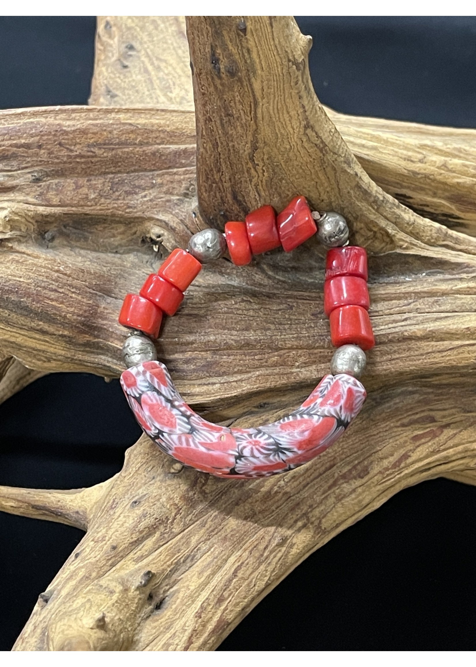 AC01-3593-17 Red coral& porcelain antique bead stretch bracelet