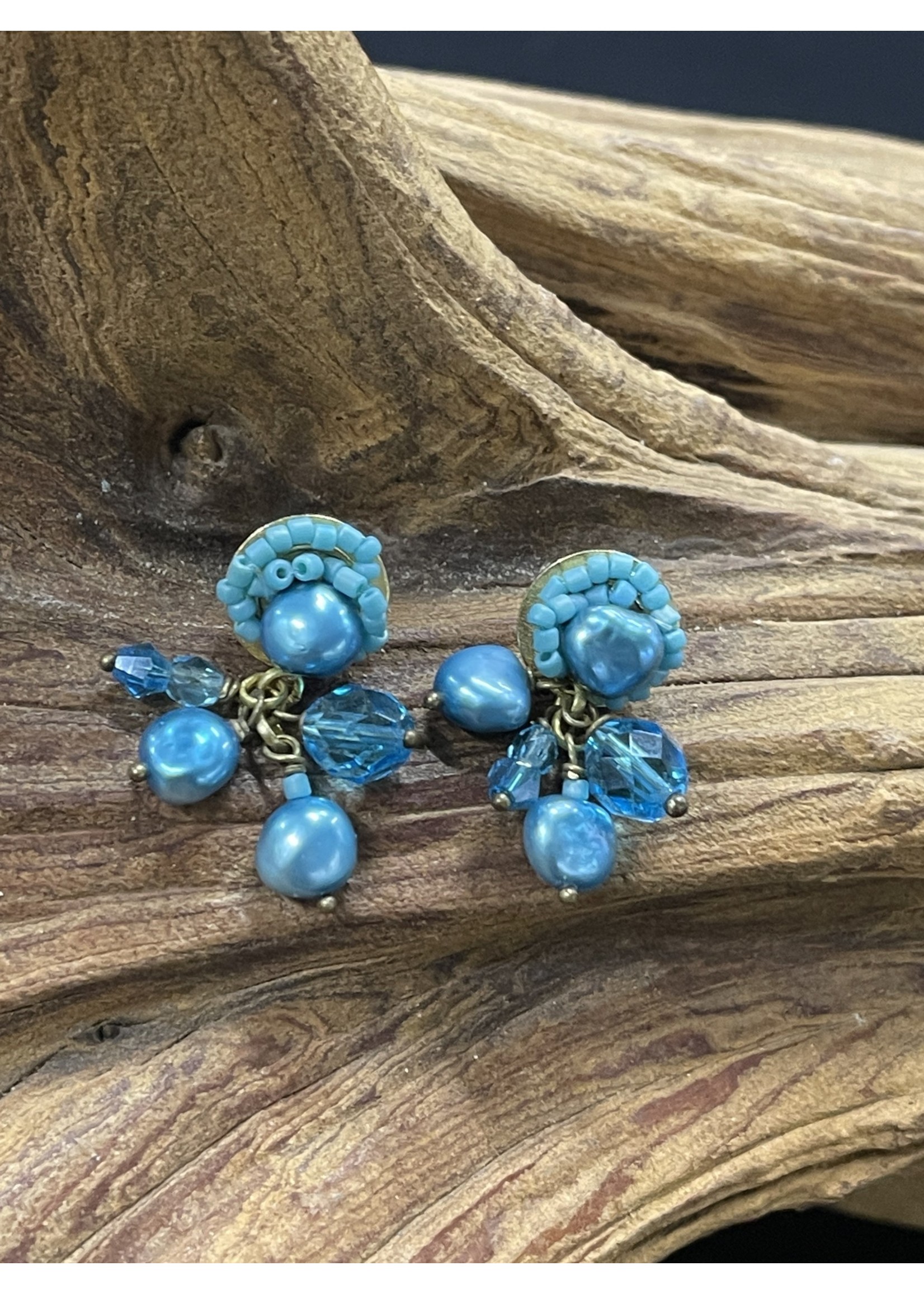 AC01-4726-22 Blue Pearls & crystal post earrings