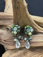 AC01-4699-22 Green pearls & crystal earrings
