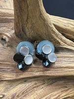 AC01-4711-22 Teal, blk & wht button earrings